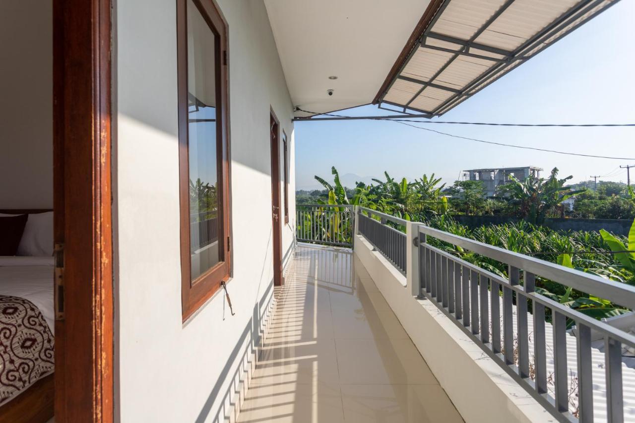 Cempaka Mas guest house canggu Bagian luar foto